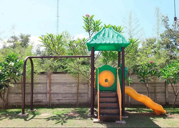 Cozy Almond Drive In Cebu