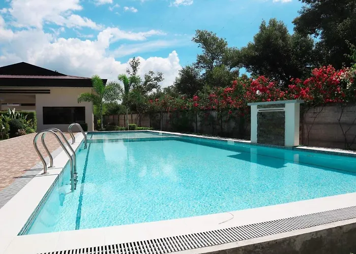Cozy Almond Drive In Cebu Talisay (Cebu)